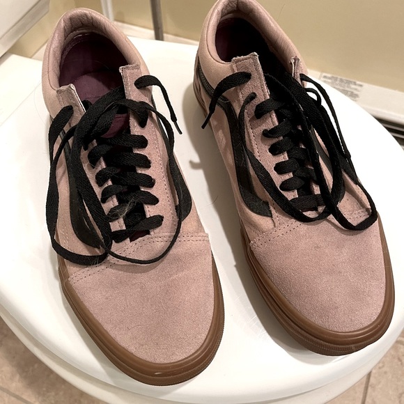 Vans Men’s Old Skool Gum Trainers - Shadow Grey/Prune. Low top sneakers. - Picture 1 of 3